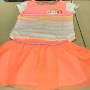 2 girls skirt outfits